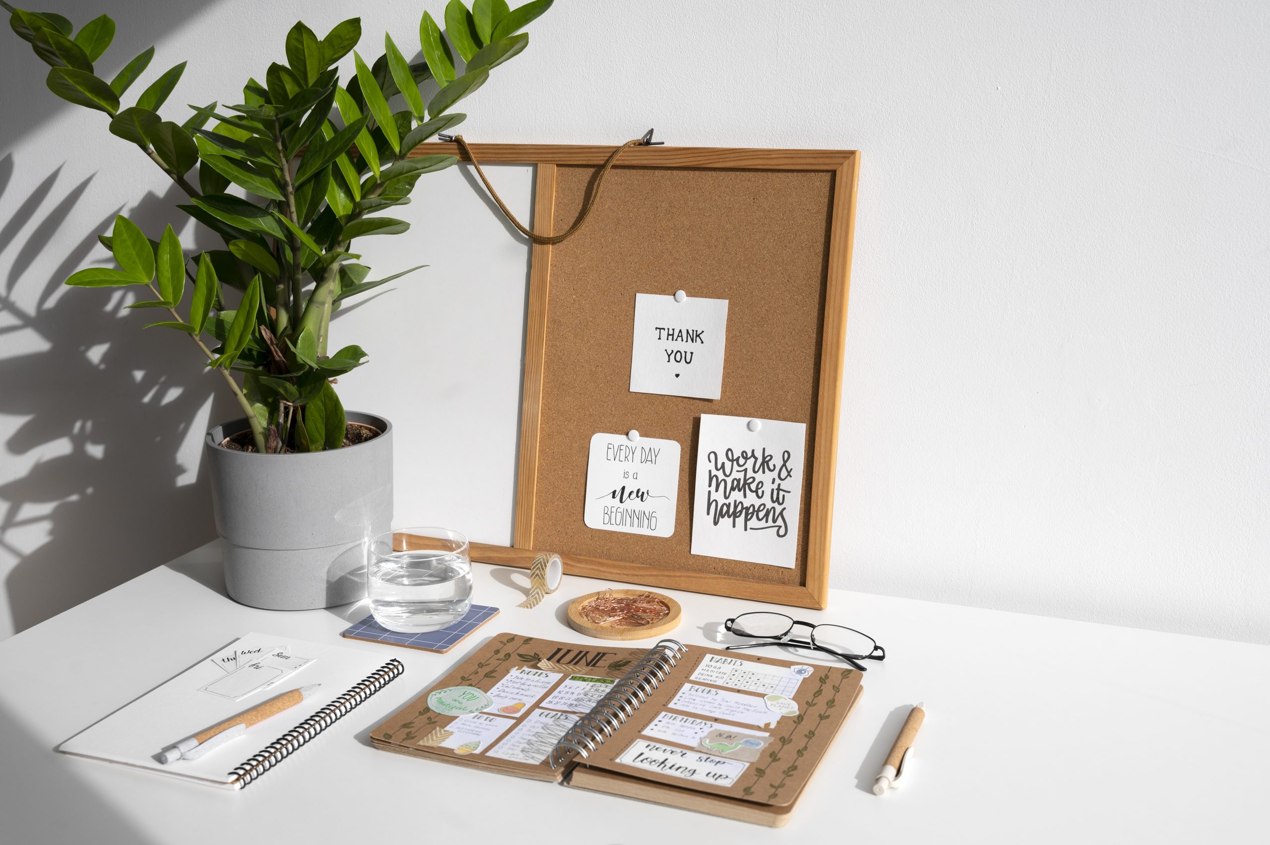 decoración escritorio con branding